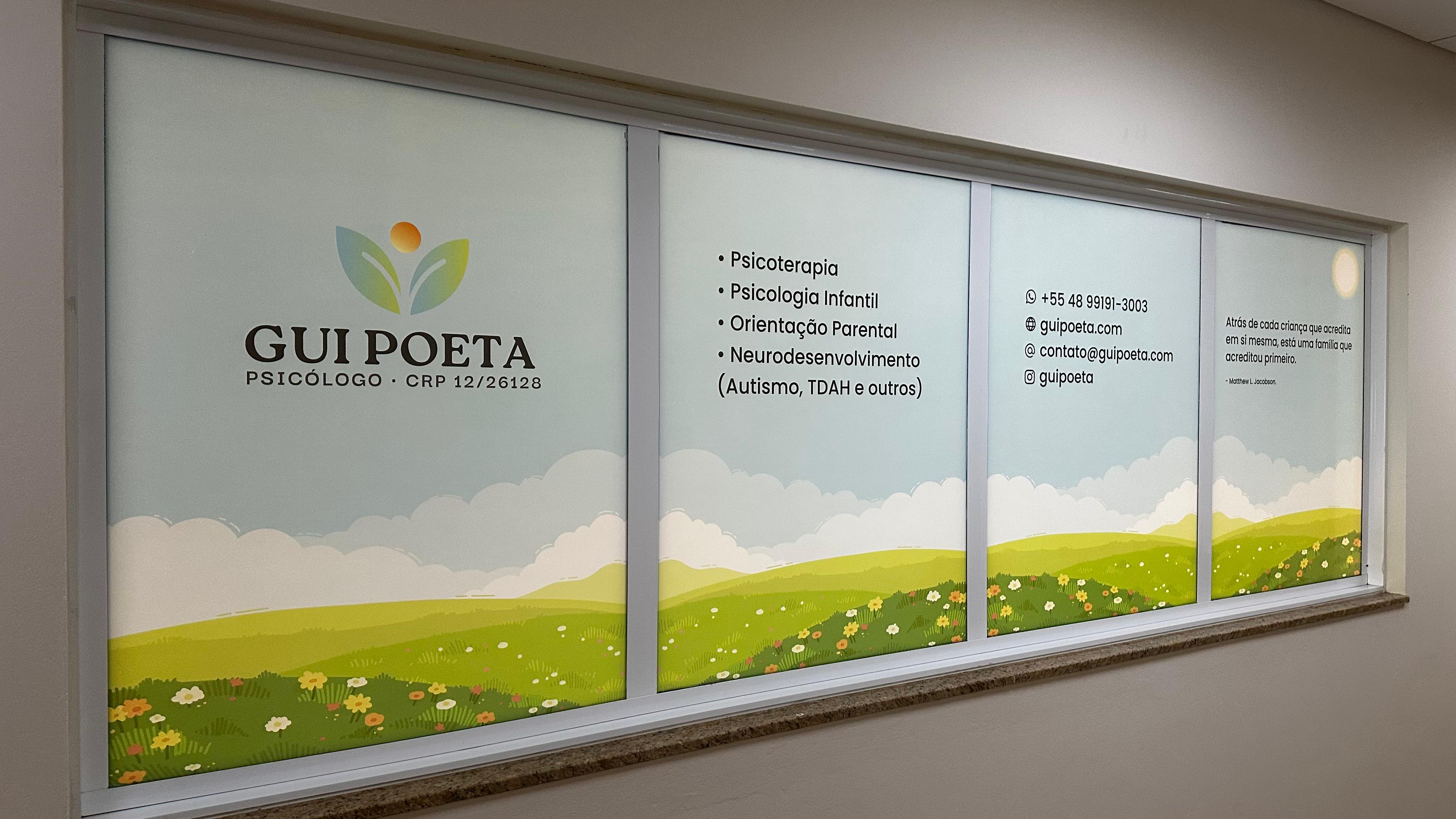 Foto dos banners na frente do consultorio